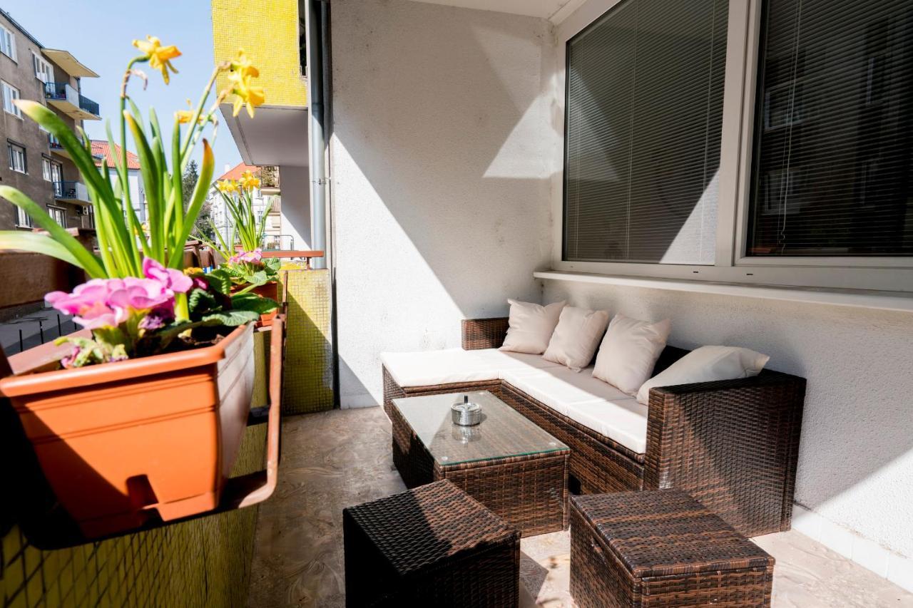 Stylish Centrally Located 1Br Apartment With Parking Bratislava Exterior foto
